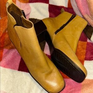 Sandler Tan Ankle Boots